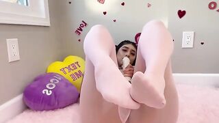 Hot solo action of Violet Myers on Valentine's Day with a sensual finish