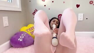 Hot solo action of Violet Myers on Valentine's Day with a sensual finish