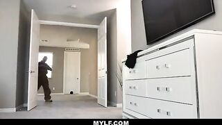 Babysitter Joslyn James seduced her boss for a hardcore sex