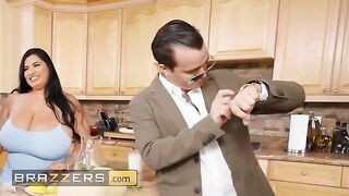 Two hungry pussies get shared by a double-ended dildo in a steamy scene