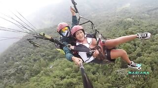 The beautiful Mariana Martix squirts while flying a parachute over the sea