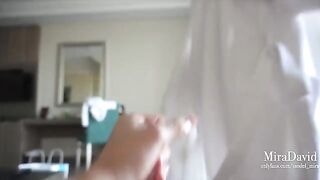 A sexy girl relaxes on vacation, getting a blowjob and having sex