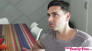 Alyx Star gets her pussy creampied in a steamy stepbrother scenario