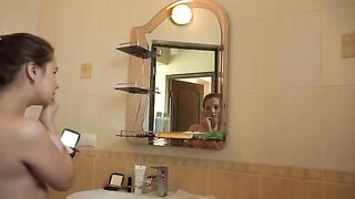A mature woman with a hairy pussy gets up early and masturbates