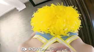The cheerleader has an amazing facial after a great sex with a guy