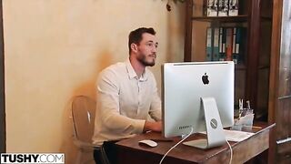 Blonde babe gets her ass fucked by horny coworker in HD