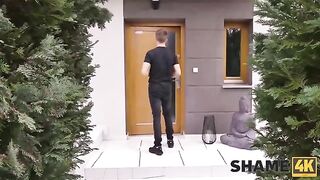 A guy accidentally saw his sexy neighbor, who immediately took advantage of the situation