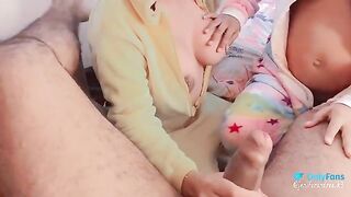 A great man with a pregnant woman of 6 months you eat