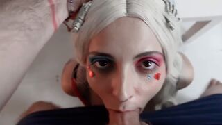 Crazy Harley Quinn fucks with a huge butt plug in her big ass, showcasing alternative vibes