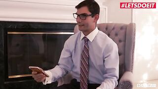 Gina Valentina seduces a lawyer for a steamy foursome with her friends