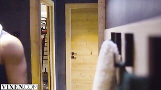 A skier has passionate sex with a hot bunny in the Alps