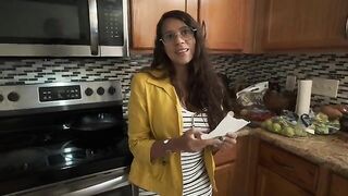 My stepmom's big ass bangs me in the morning when my dad's not around