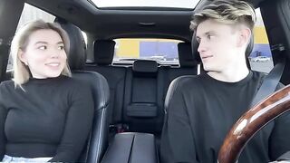 A hot girl agreed to a sex with taxi driver