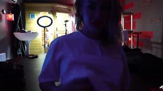 The behind-the-scenes action with Wet Kelly, who can’t resist masturbation