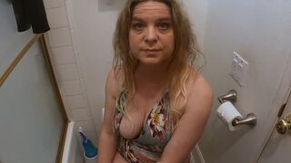 A curvy woman helps her stepson get a sperm sample using her ass and boobs