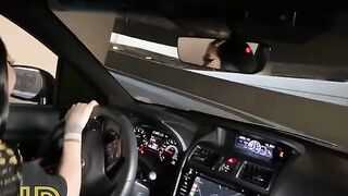 Pervert dude fucked slut in the car and made her deepthroat