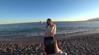 She agreed to pose naked for a photo session, but things got intimate instead