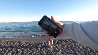 She agreed to pose naked for a photo session, but things got intimate instead