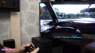 Girl distracts her boyfriend while playing video games with her pussy