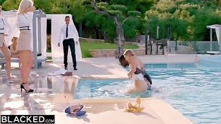 Two hungry girls seduced a hotel employee for a big reward