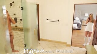 Pervert Stepdad seduces his stepdaughter in the shower