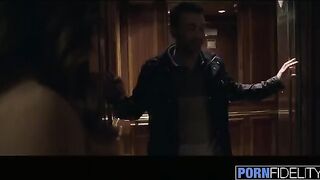 A guy hooked Christiana Cinn in the hotel for sex