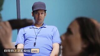 The coach allowed Davin King to prepare with Chanel Preston’s pussy
