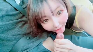 A juicy girl got a great cock in her pussy during a car ride