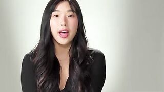 How do women reach orgasm? A horny Korean teen, Elle Lee, shows us