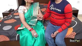 Desi Pari teaches English to a tuition student in HD