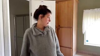 A hot deal with a pregnant lady, straight from the Latina MILF goddess home