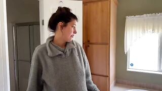 A hot deal with a pregnant lady, straight from the Latina MILF goddess home