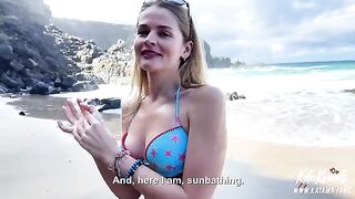 A sexy girl with a luxurious ass was fucking on the beach