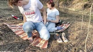 A cute girl is suitable for a camping trip