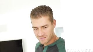 Fucking slut Jaye Summers cheats on her BF in the kitchen