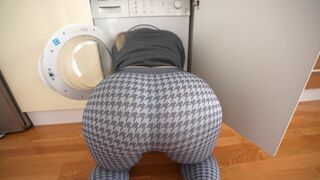 My stepsister got stuck in the washing machine, what a fuck!