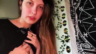 Girl plays computer while her friend fucks her stepbrother