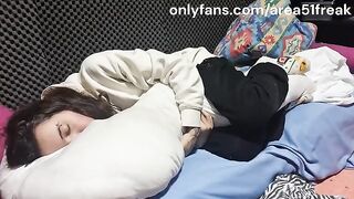 The best humping action you will ever see, featuring a playful solo performer