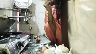 Indian threesome sex video with Mumbai As Hu’s hardcore action