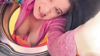 A hot stepmom got stuck in the washing machine and received creampie