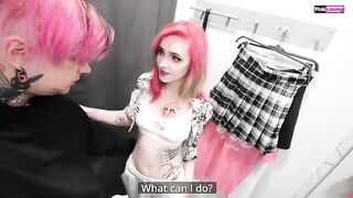 A cutie got fucked in the dressing room by a cunning consultant