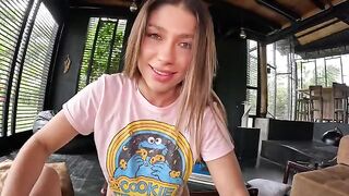 The sexy student gave the teacher a lesson in intimacy