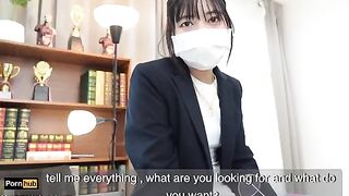 The gardener pulled off the pants of the Asian teacher Mya Mya in the classroom