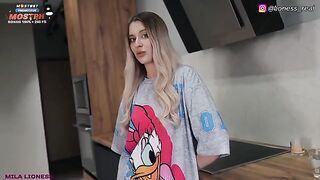 A good morning blowjob is enough for your stepsister to forget about coffee