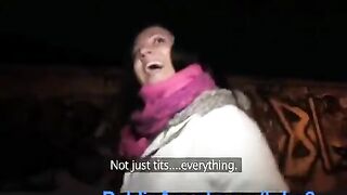 The guy quickly fucked a slut in the toilet of Resyran and ran away