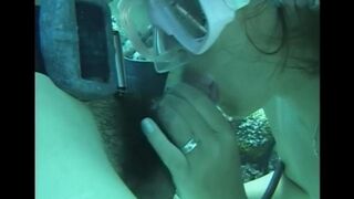 Fella has sex with a girl with a hairy cunny under the water
