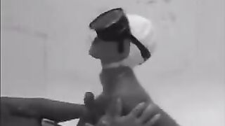 During the diving, she made an aqualangist a blowjob, showcasing skills in water