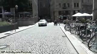 I showed my pussy to all the people passing by on the street