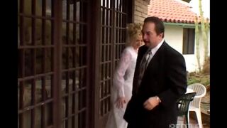 The bride herself fucked her husband's friend
