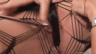 A mature woman has a lesbian sex with her young girlfriend